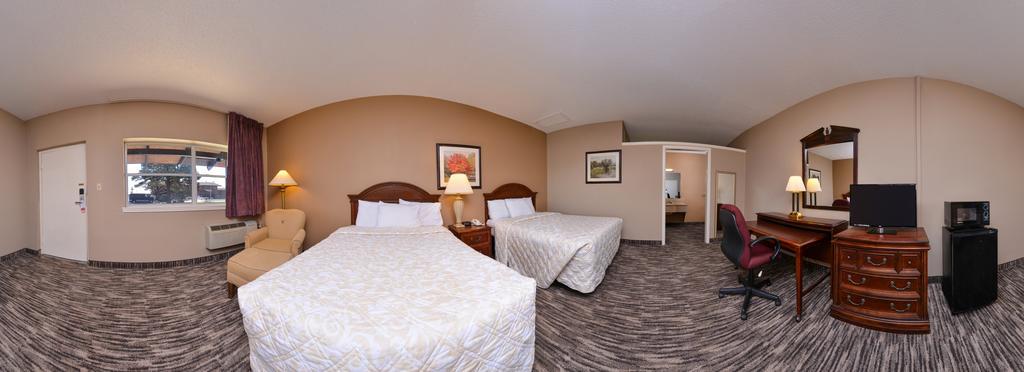 סוויטווטר Ranch House Motel מראה חיצוני תמונה