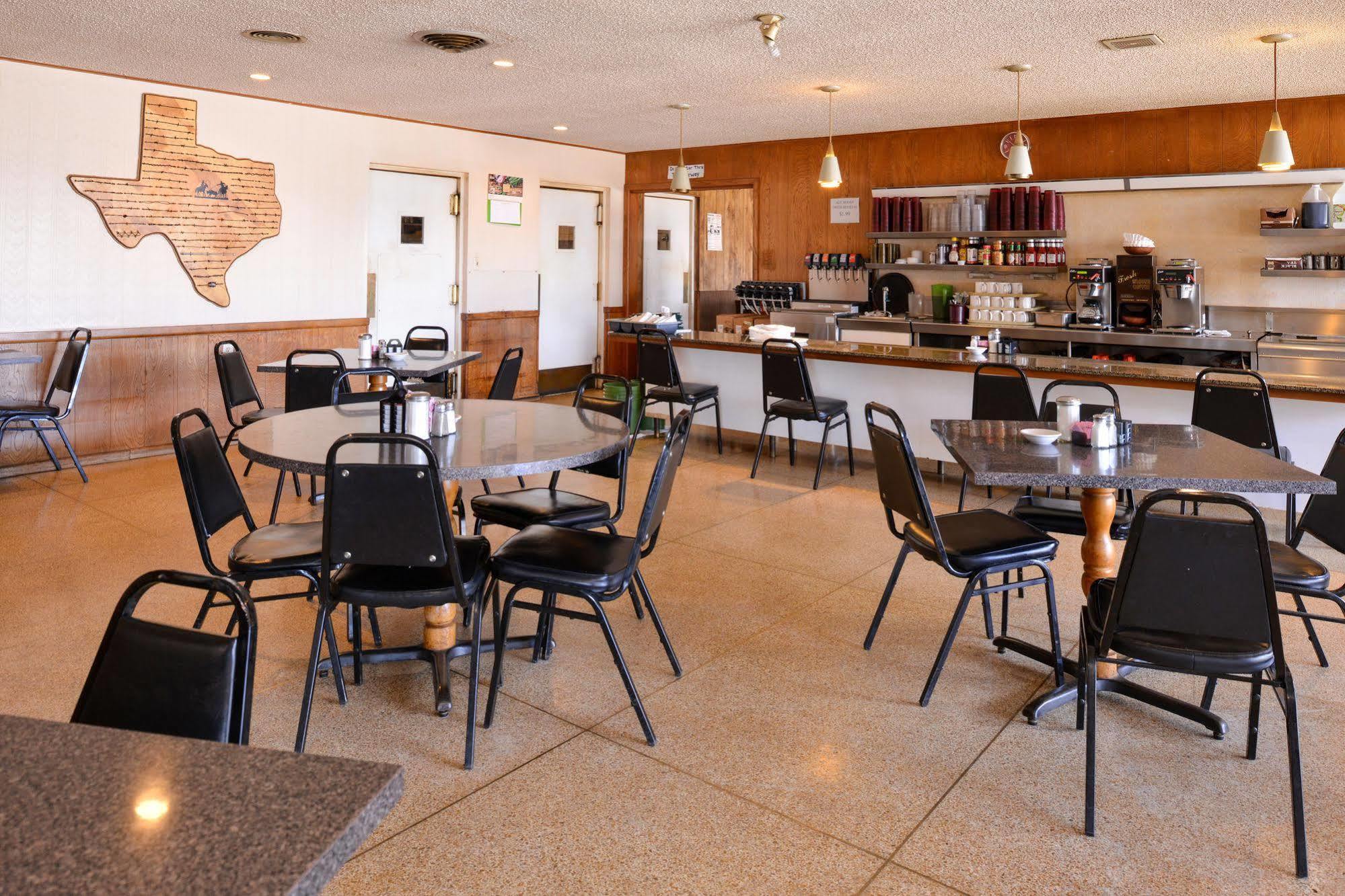 סוויטווטר Ranch House Motel מראה חיצוני תמונה